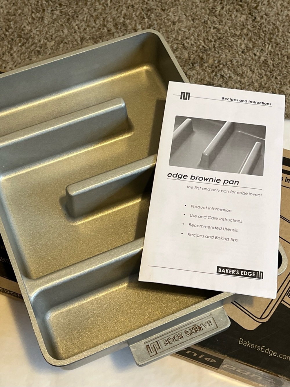 Baker's Edge Cast Aluminum Brownie Pan in Box with Recipe Book 12 x 9 x 2 inches